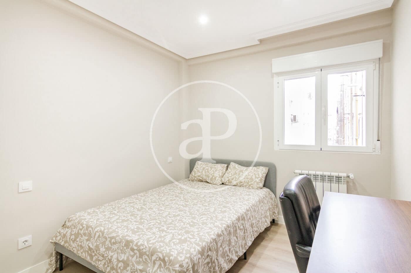 Apartamento de 3 habitaciones en Madrid ciudad en alquiler - 2.400 € (Ref: 9831548)