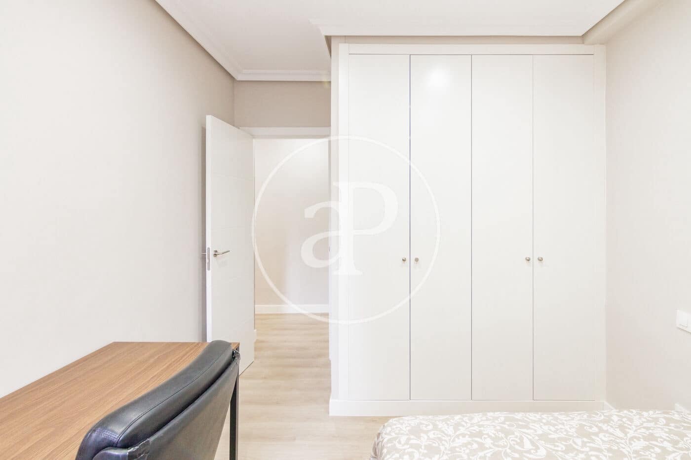 Apartamento de 3 habitaciones en Madrid ciudad en alquiler - 2.400 € (Ref: 9831548)