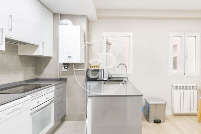 Apartamento de 3 habitaciones en Embajadores, Madrid ciudad en alquiler - 2.400 € (Ref: 9831548)