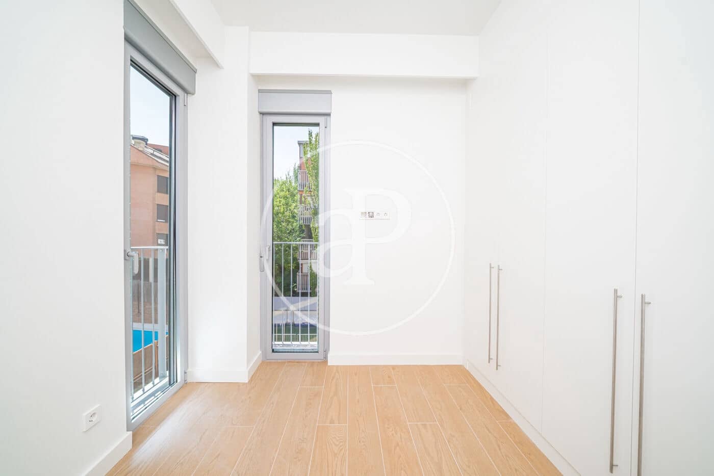 Appartement de 1 chambre à louer à Madrid ville avec piscine garage - 2 500 € (Ref: 9831554)