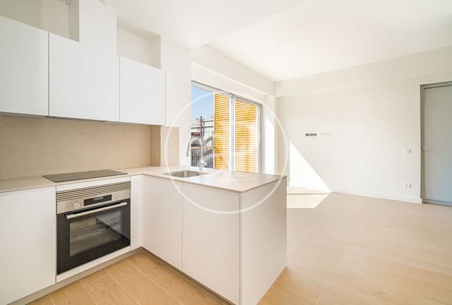 1 soverom Leilighet til leie i San Juan Bautista, Madrid by med svømmebasseng garasje - € 2 500 (Ref: 9831554)