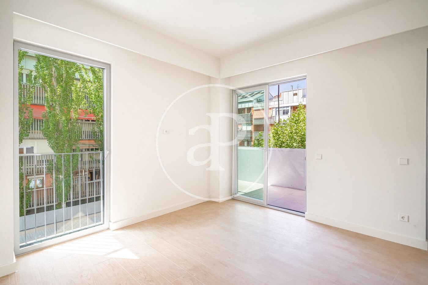 Appartement de 1 chambre à louer à Madrid ville avec piscine garage - 2 500 € (Ref: 9831554)