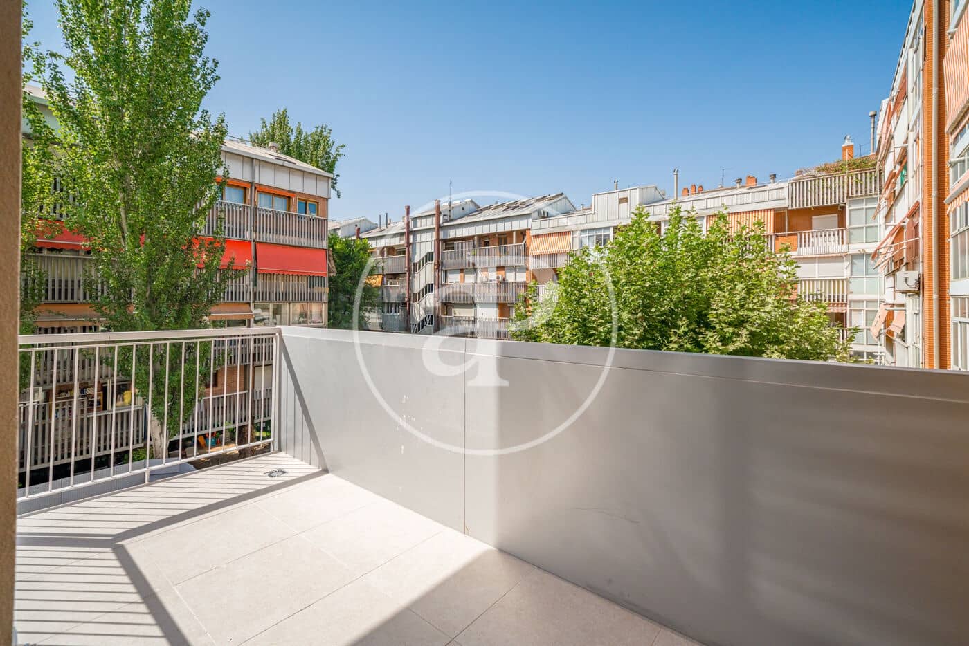 Appartement de 1 chambre à louer à Madrid ville avec piscine garage - 2 500 € (Ref: 9831554)