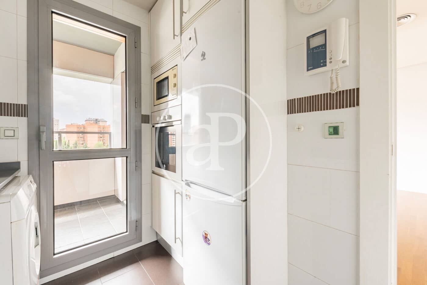 2 sypialnia Apartament do wynajęcia w Miasto Madryt z basenem garażem - 1 700 € (Ref: 9831555)