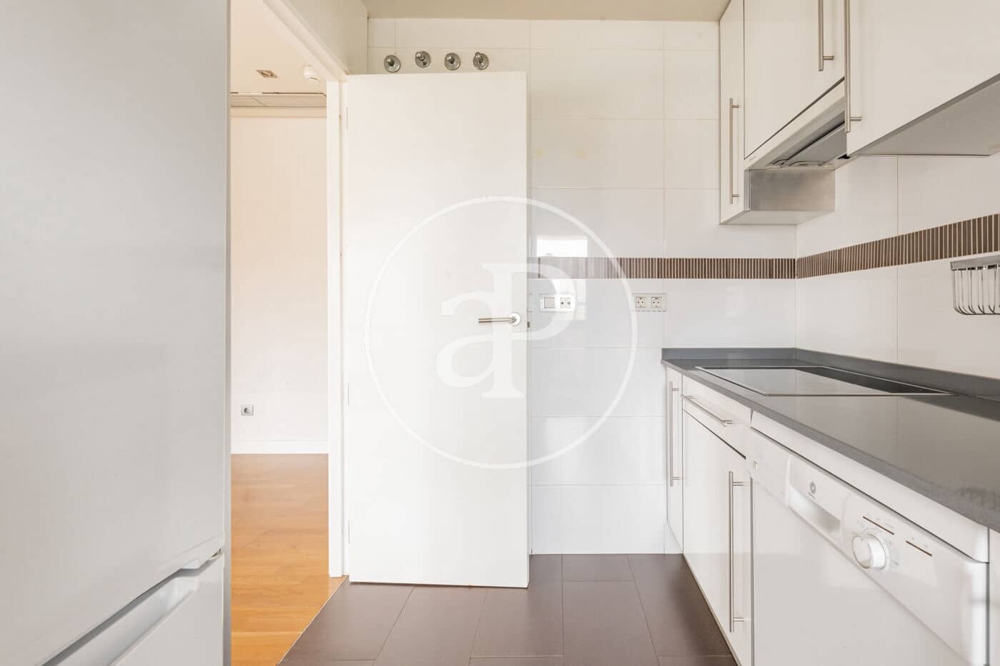 2 sypialnia Apartament do wynajęcia w Miasto Madryt z basenem garażem - 1 700 € (Ref: 9831555)