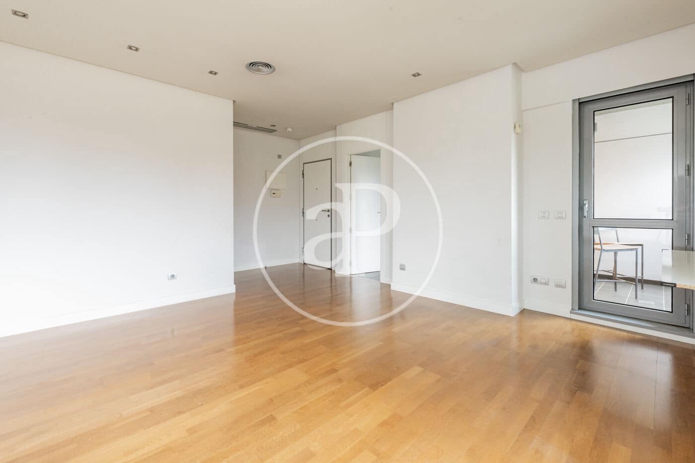 2 sypialnia Apartament do wynajęcia w Miasto Madryt z basenem garażem - 1 700 € (Ref: 9831555)