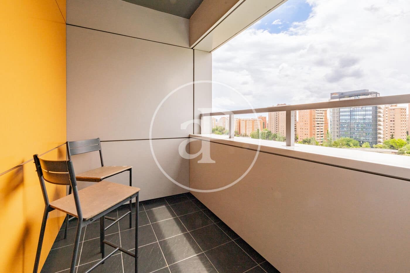 2 sypialnia Apartament do wynajęcia w Miasto Madryt z basenem garażem - 1 700 € (Ref: 9831555)