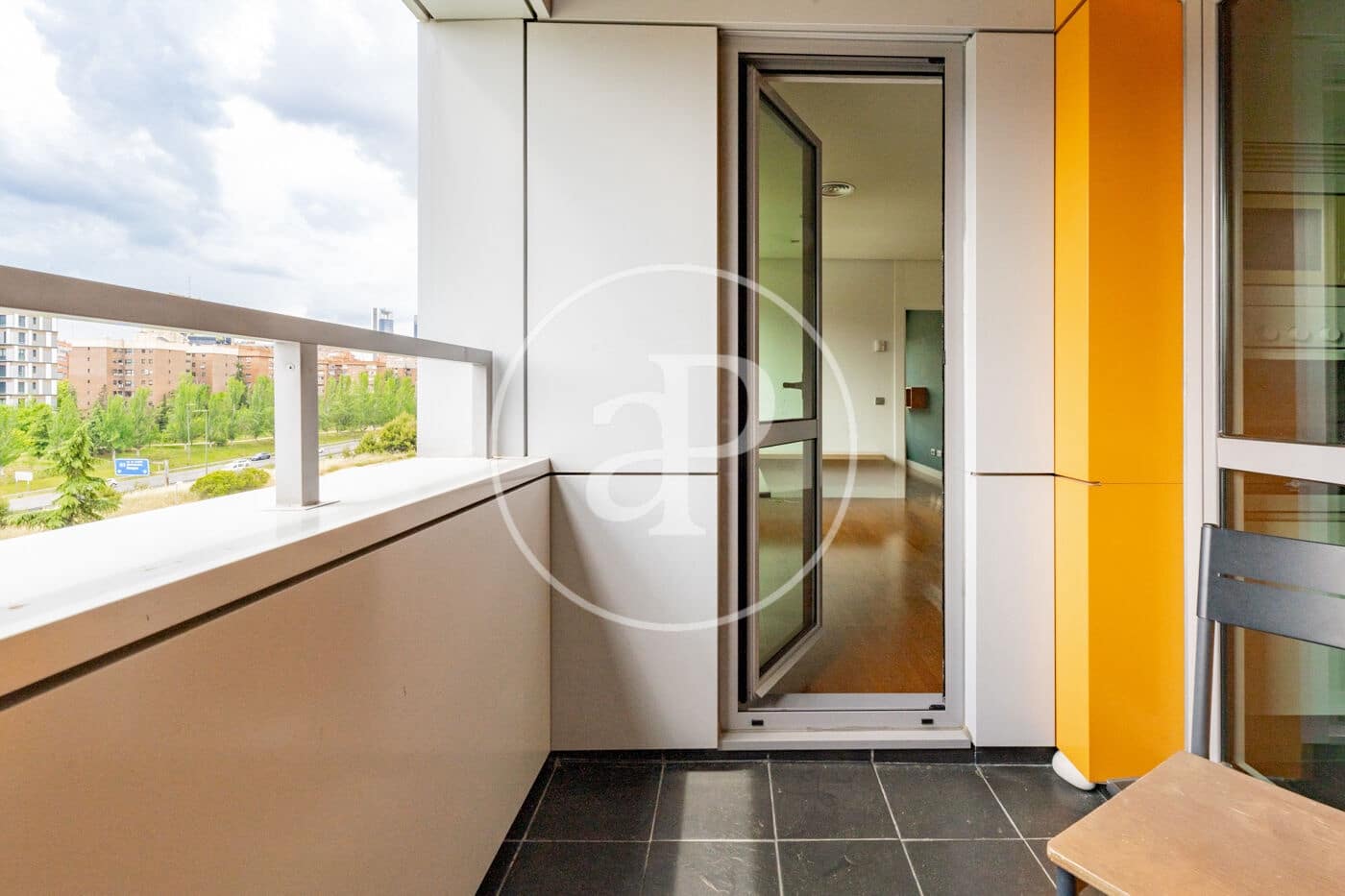 2 sypialnia Apartament do wynajęcia w Miasto Madryt z basenem garażem - 1 700 € (Ref: 9831555)