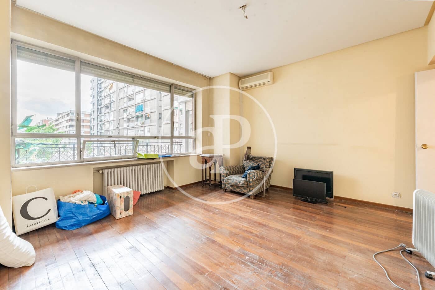 5 bedroom Apartment for sale in Madrid city - € 2,700,000 (Ref: 9833673)