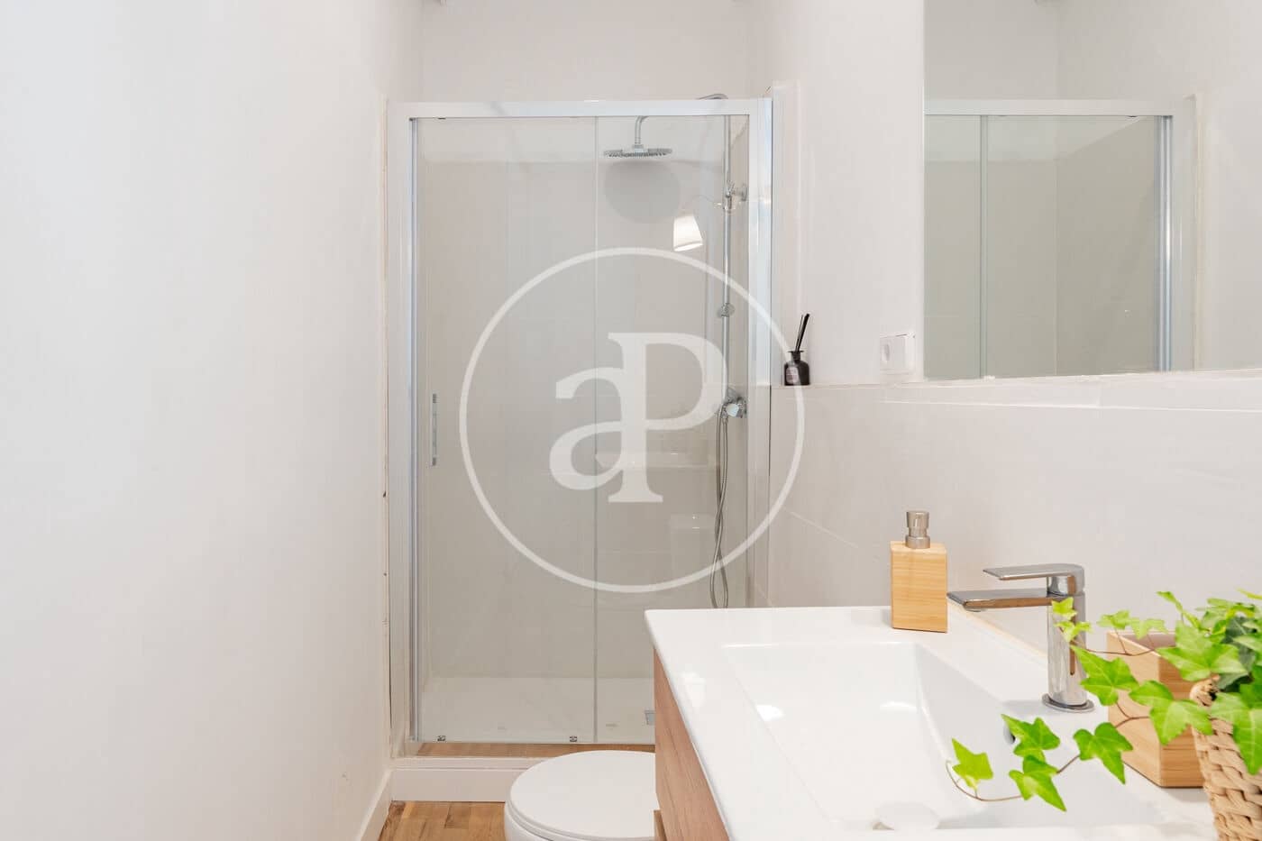 3 bedroom Apartment for sale in Madrid city - € 1,490,000 (Ref: 9836676)