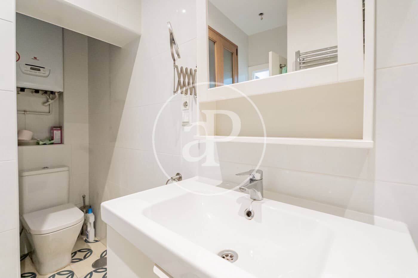 3 soveværelse Lejlighed til leje i Madrid by - € 2.400 (Ref: 9836677)