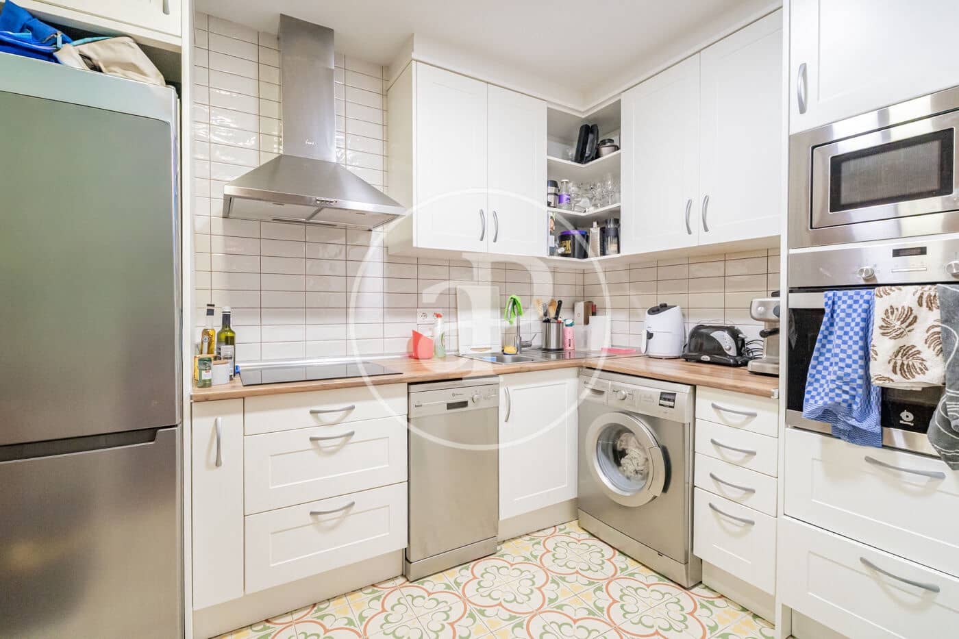3 soveværelse Lejlighed til leje i Madrid by - € 2.400 (Ref: 9836677)