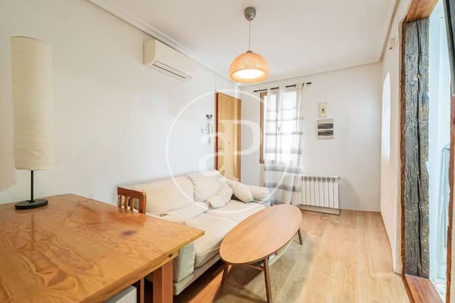 3 sovrum Lägenhet att hyra i Universidad, Madrid stad - 2 400 € (Ref: 9836677)