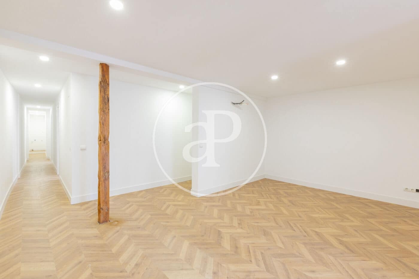 2 bedroom Apartment for sale in Madrid city - € 690,000 (Ref: 9836680)