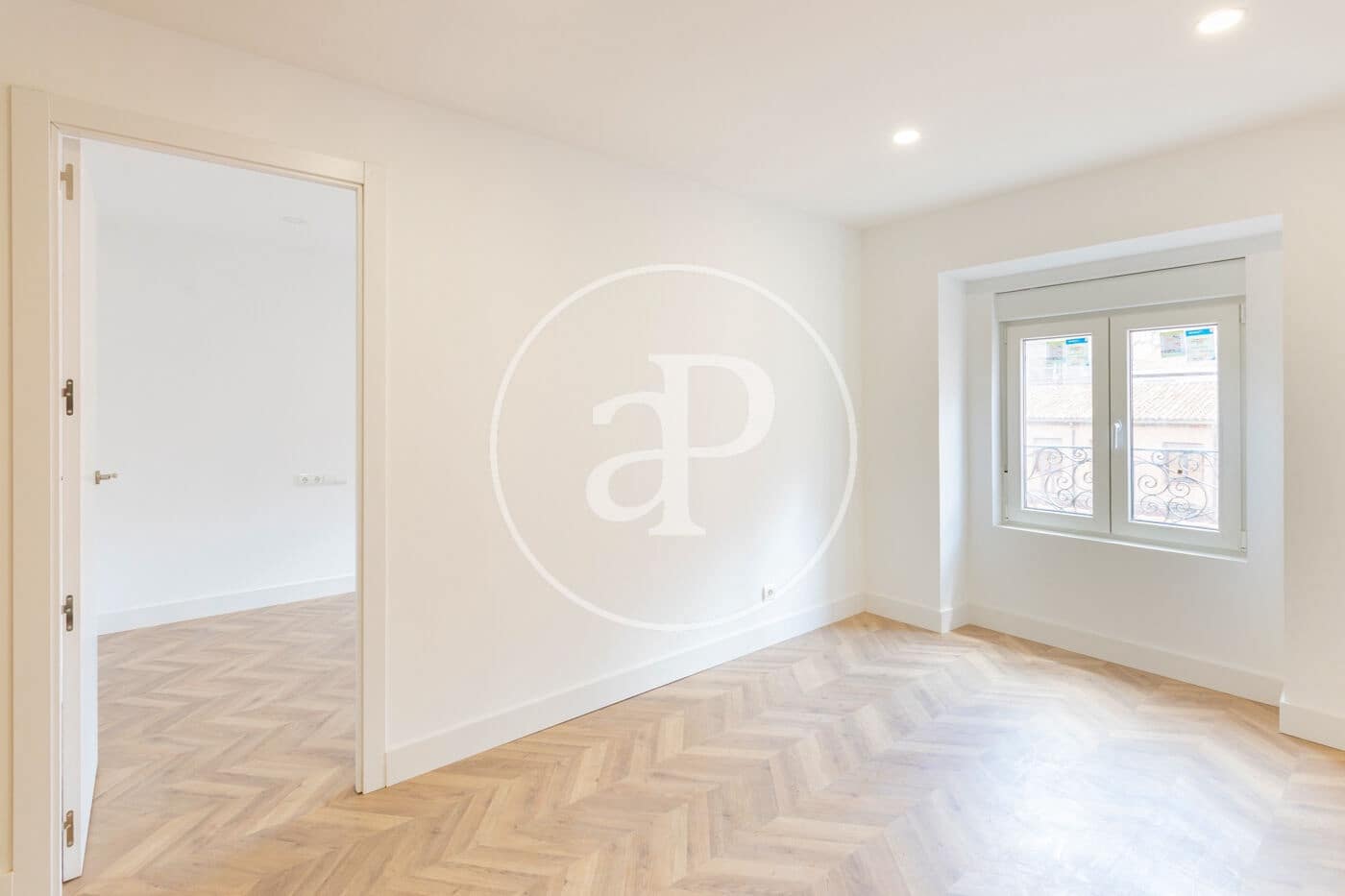 2 bedroom Apartment for sale in Madrid city - € 690,000 (Ref: 9836680)