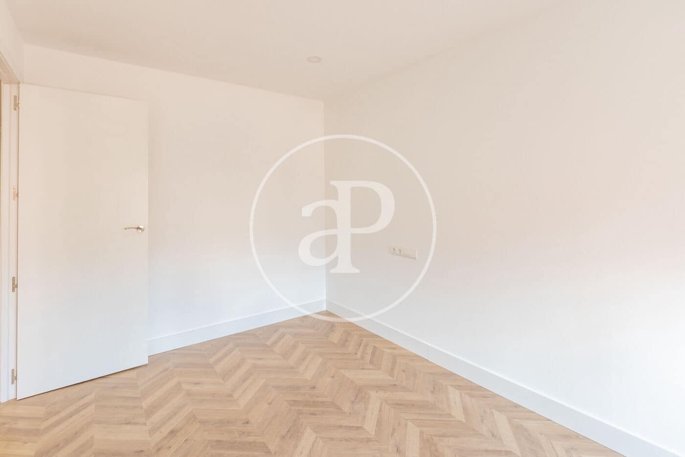 2 bedroom Apartment for sale in Madrid city - € 690,000 (Ref: 9836680)