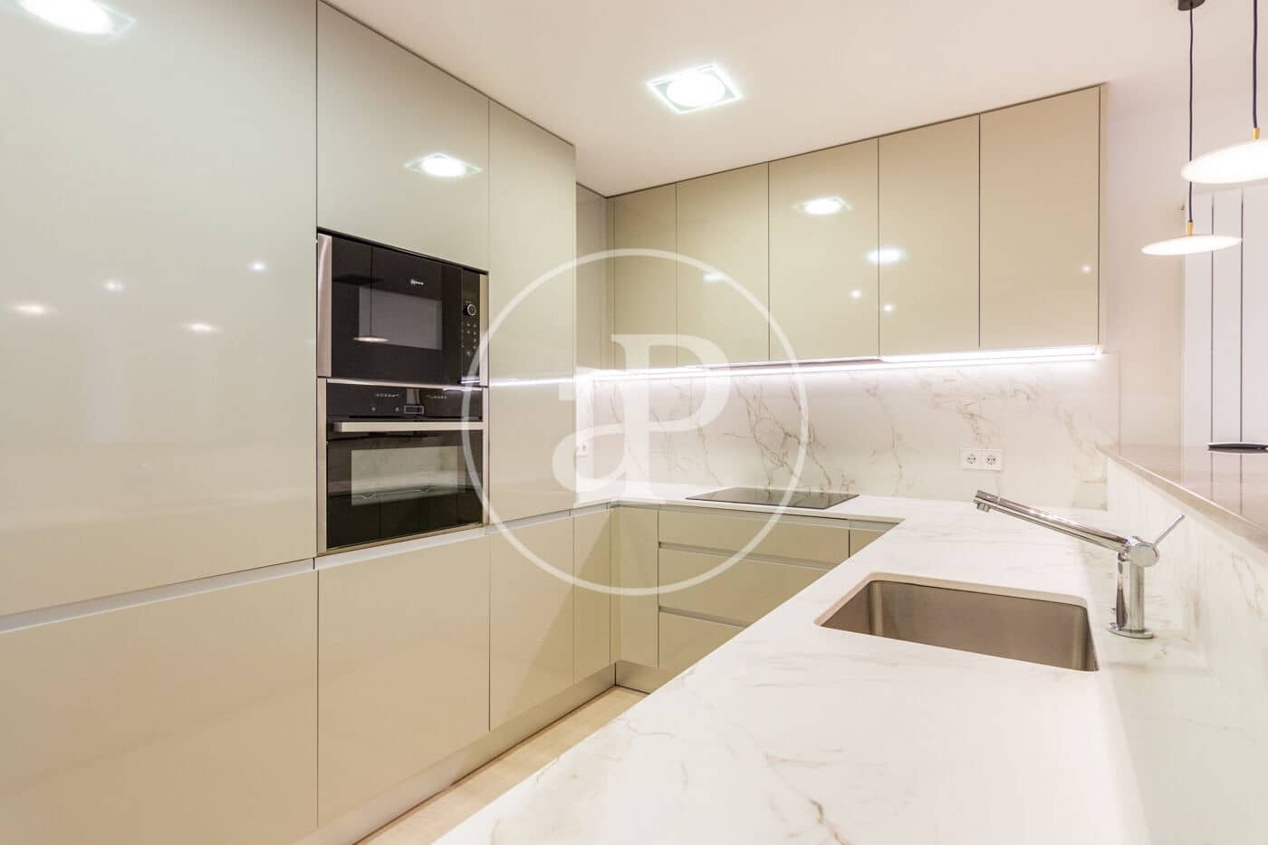 1 sypialnia Apartament do wynajęcia w Miasto Madryt - 2 650 € (Ref: 9843410)