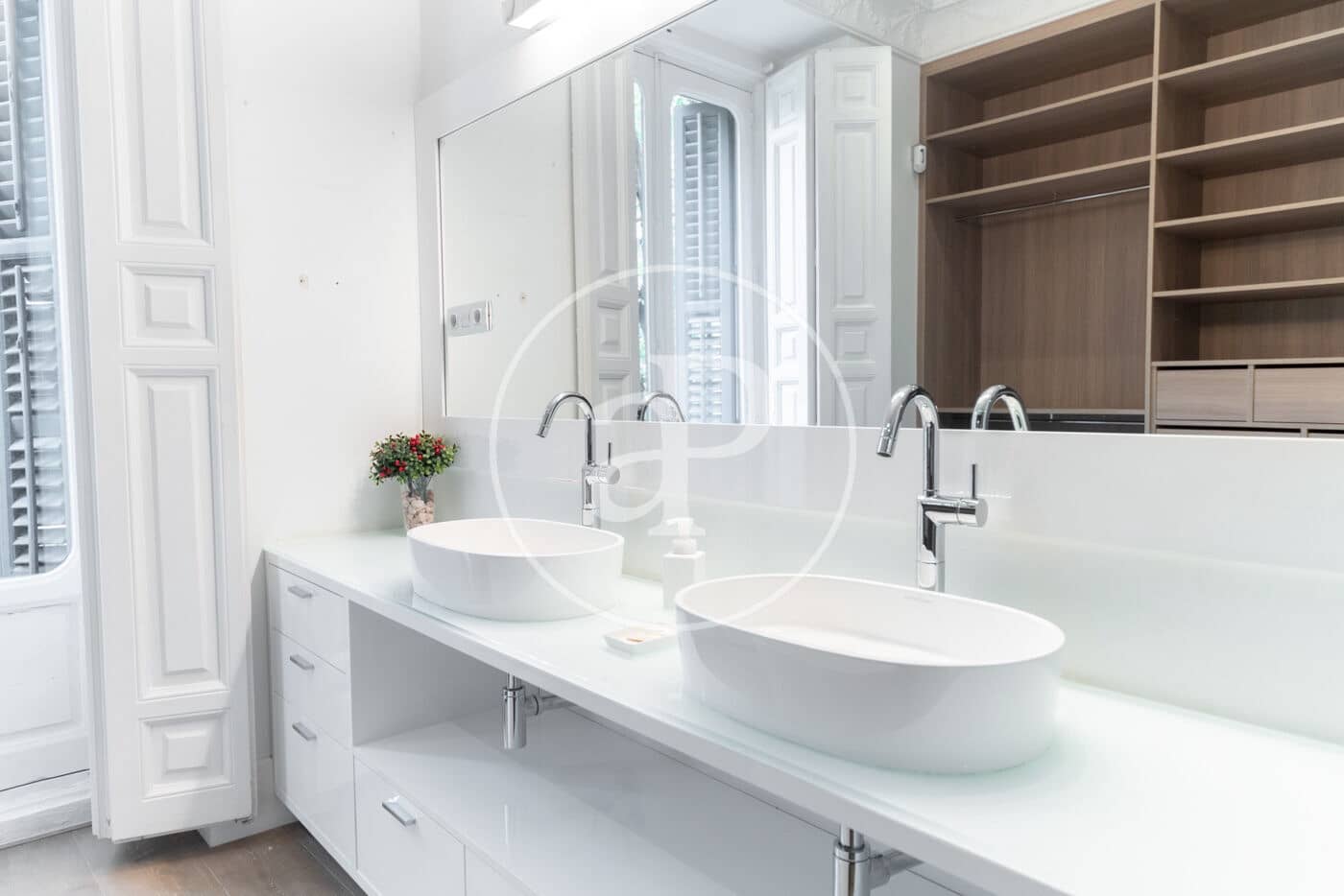 3 quarto Apartamento para arrendar em Madrid cidade - 4 600 € (Ref: 9843411)