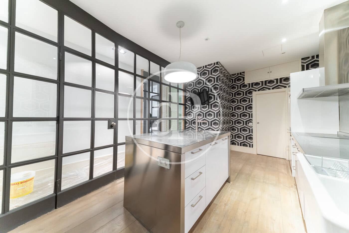 3 quarto Apartamento para arrendar em Madrid cidade - 4 600 € (Ref: 9843411)