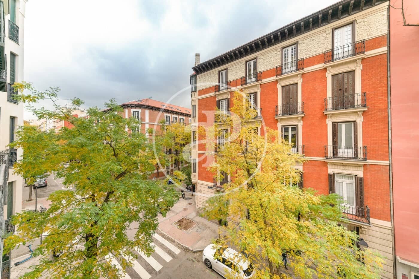 3 quarto Apartamento para arrendar em Madrid cidade - 4 600 € (Ref: 9843411)