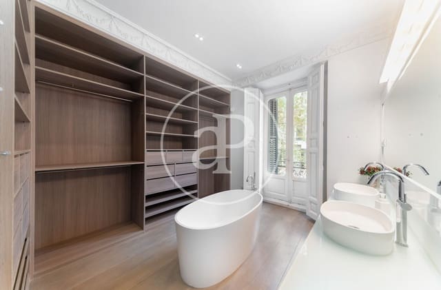 3 quarto Apartamento para arrendar em Almagro, Madrid cidade - 4 600 € (Ref: 9843411)