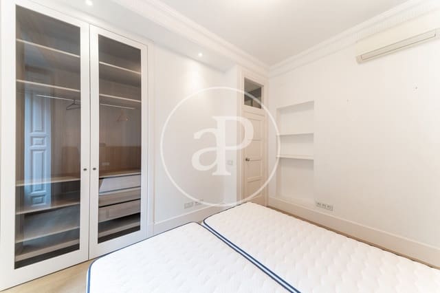 3 quarto Apartamento para arrendar em Almagro, Madrid cidade - 4 600 € (Ref: 9843411)