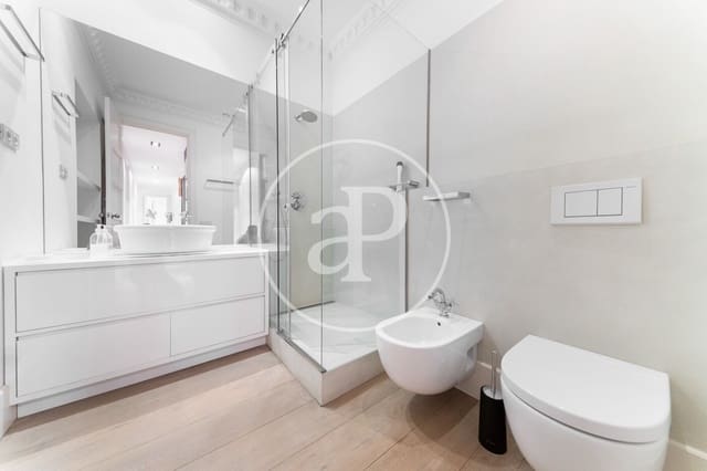 3 quarto Apartamento para arrendar em Almagro, Madrid cidade - 4 600 € (Ref: 9843411)