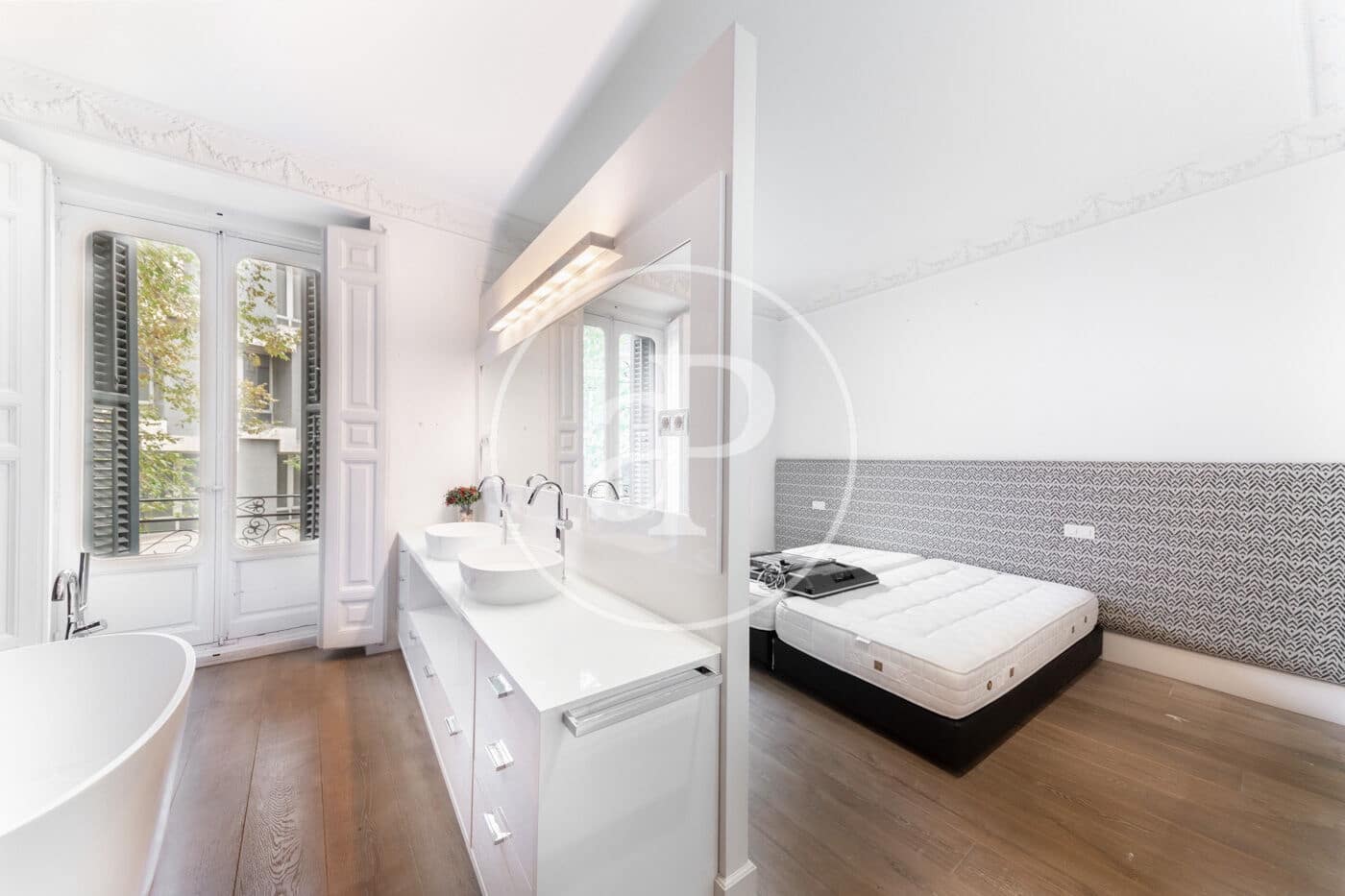 3 quarto Apartamento para arrendar em Madrid cidade - 4 600 € (Ref: 9843411)