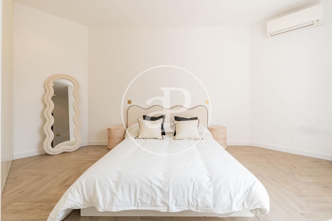 2 bedroom Apartment for sale in Madrid city - € 1,299,000 (Ref: 9843412)