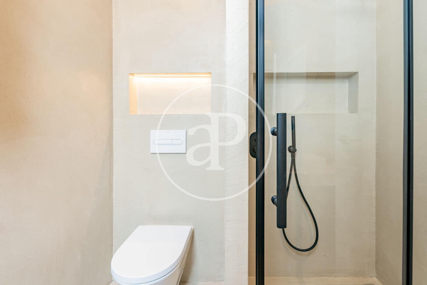 2 bedroom Apartment for sale in Madrid city - € 1,299,000 (Ref: 9843412)