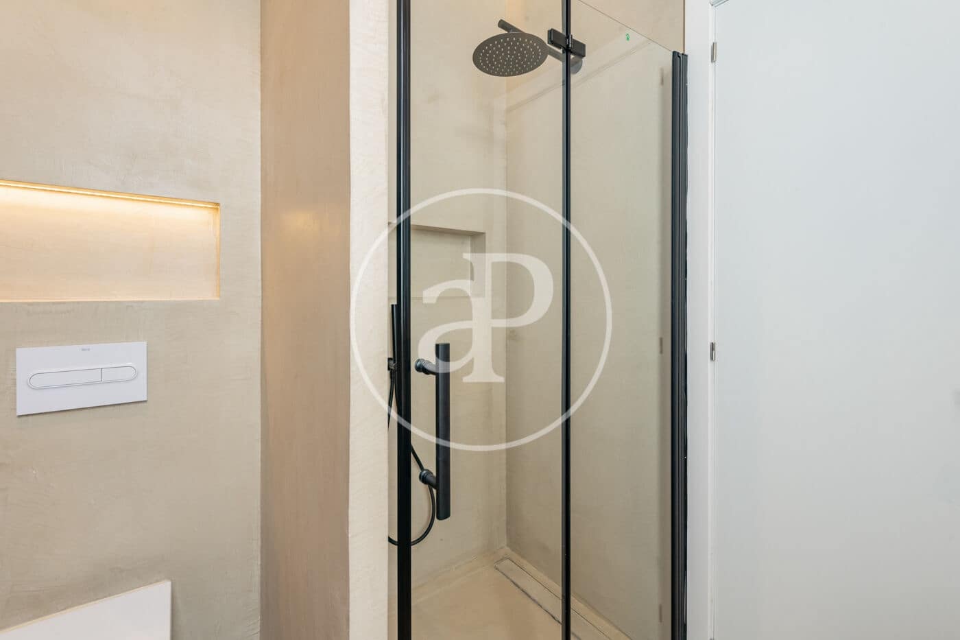 2 bedroom Apartment for sale in Madrid city - € 1,299,000 (Ref: 9843412)