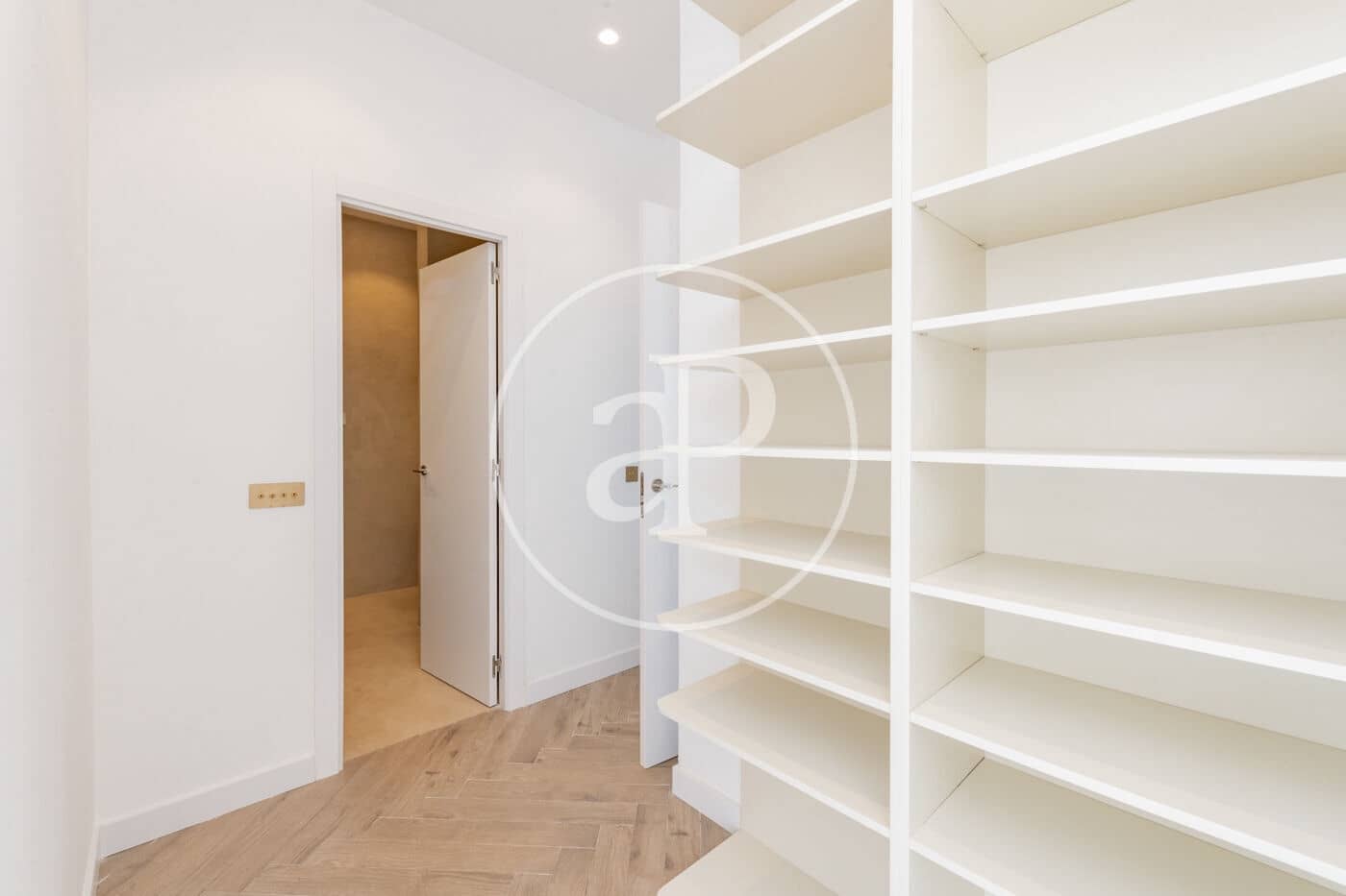 2 bedroom Apartment for sale in Madrid city - € 1,299,000 (Ref: 9843412)