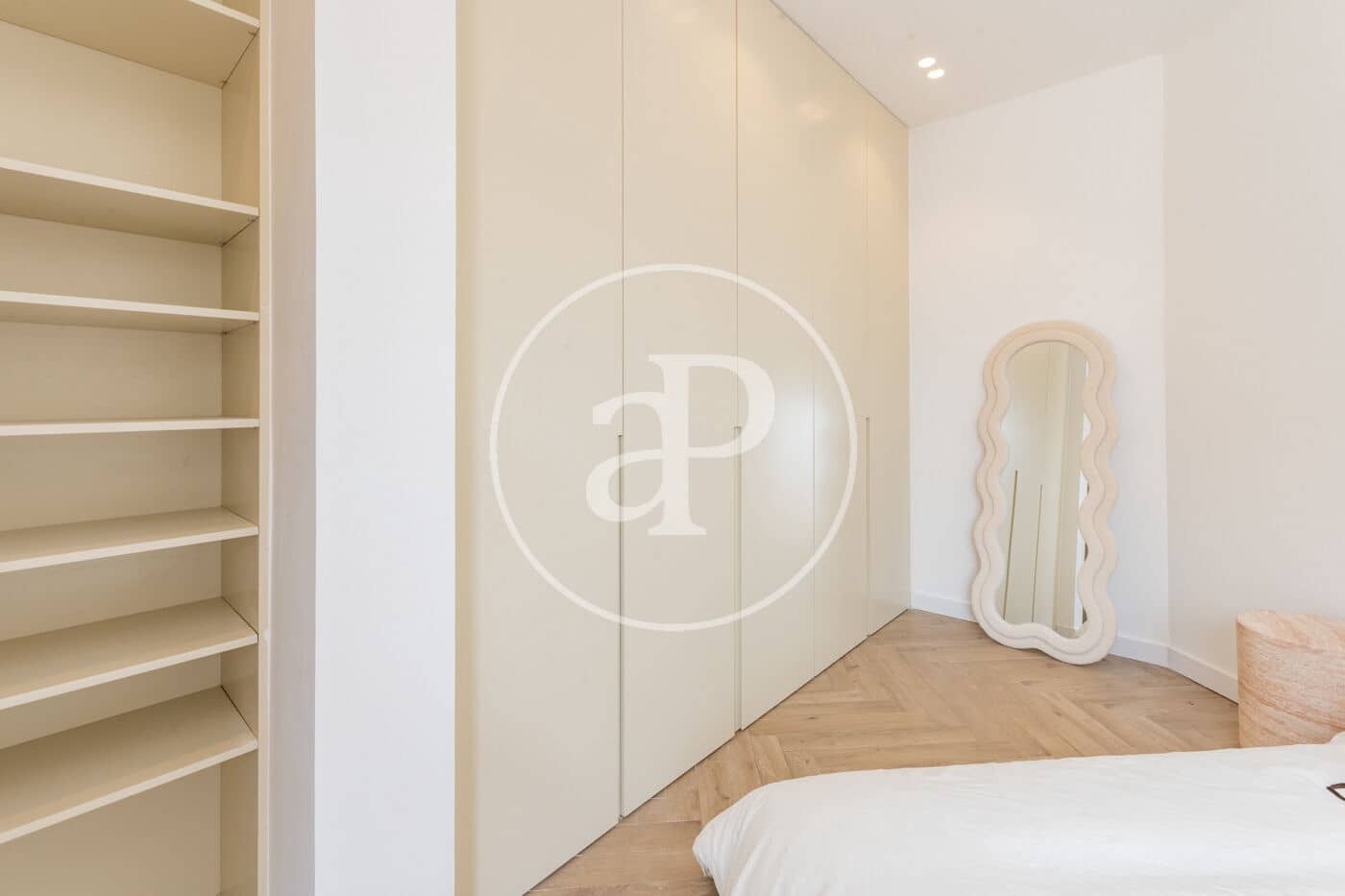 2 bedroom Apartment for sale in Madrid city - € 1,299,000 (Ref: 9843412)