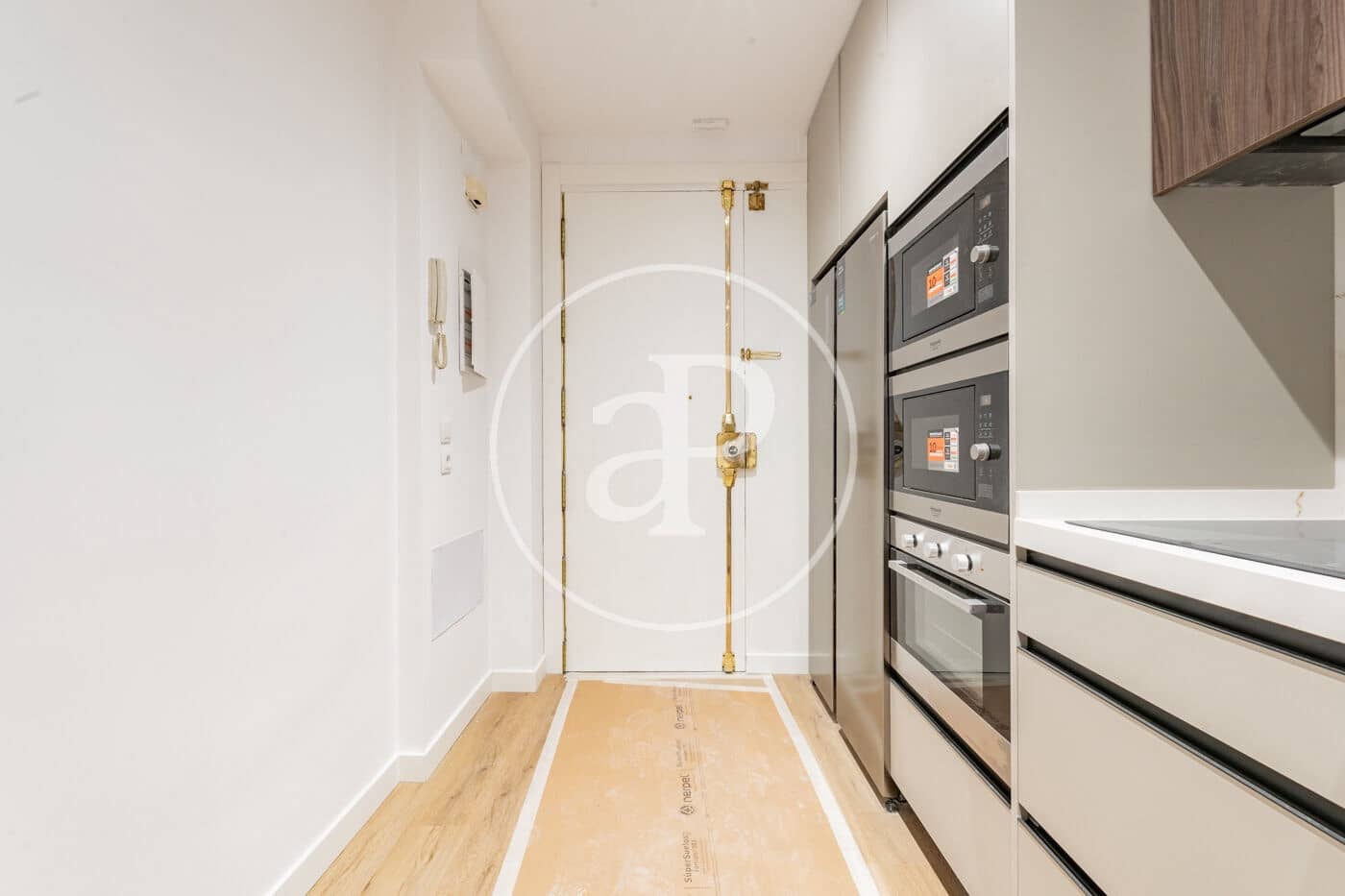 6 bedroom Apartment for sale in Madrid city - € 1,200,000 (Ref: 9846245)