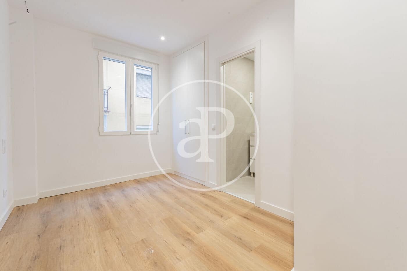 6 bedroom Apartment for sale in Madrid city - € 1,200,000 (Ref: 9846245)