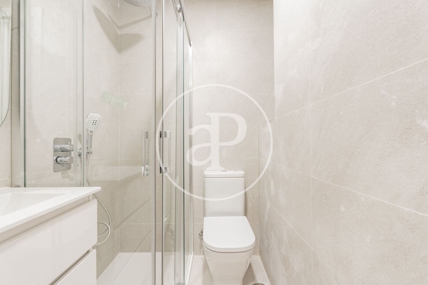 6 bedroom Apartment for sale in Madrid city - € 1,200,000 (Ref: 9846245)