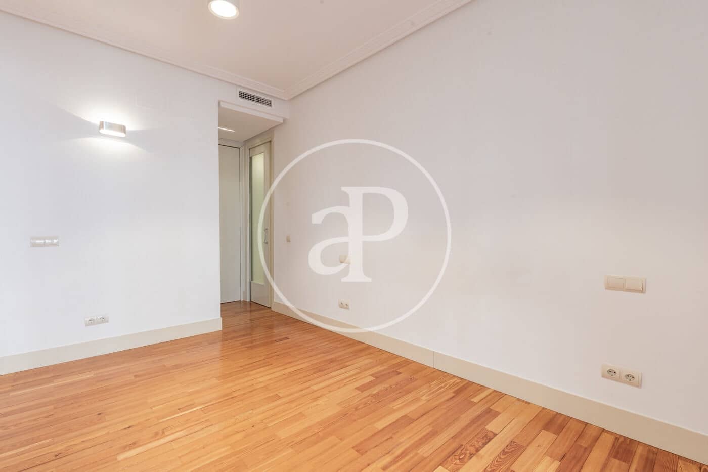 1 sypialnia Apartament do wynajęcia w Miasto Madryt - 2 000 € (Ref: 9846248)