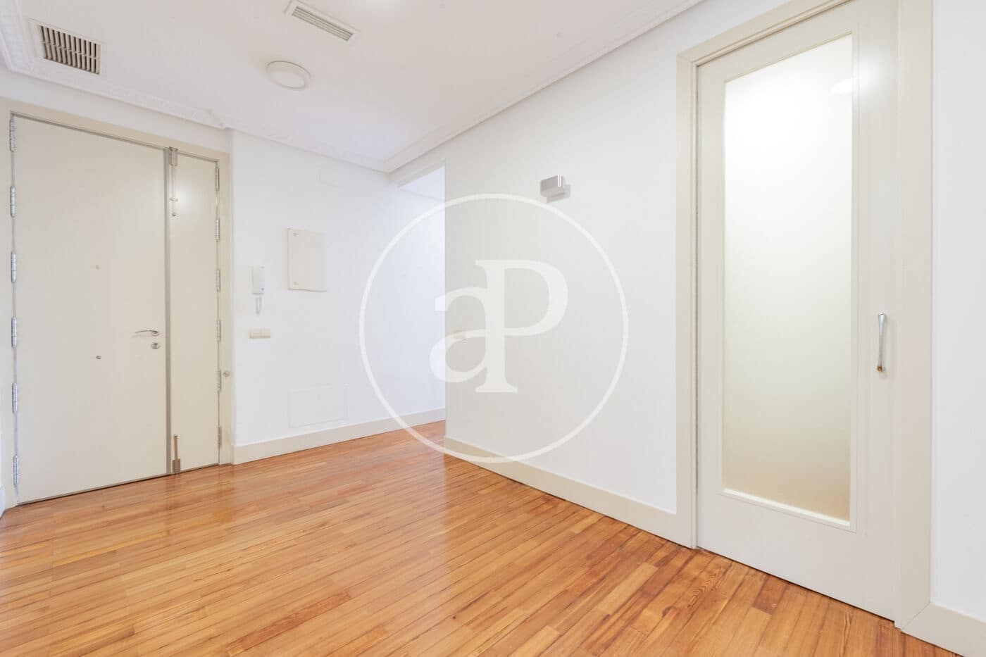 Apartamento de 1 habitación en Madrid ciudad en alquiler - 2.400 € (Ref: 9846249)