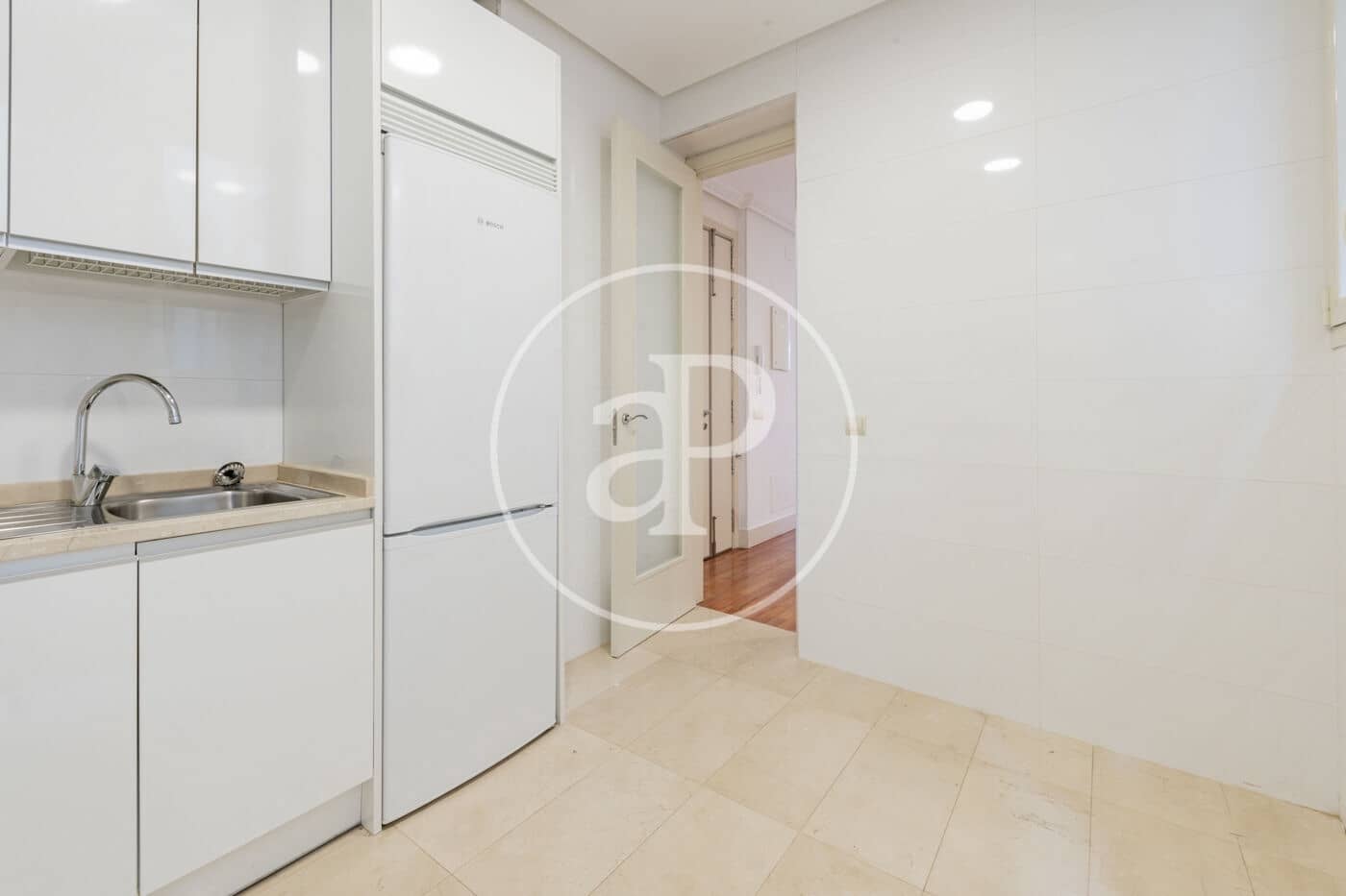 Apartamento de 1 habitación en Madrid ciudad en alquiler - 2.400 € (Ref: 9846249)