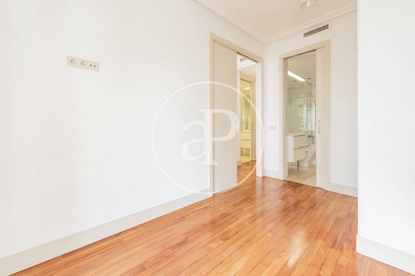 Apartamento de 1 habitación en Madrid ciudad en alquiler - 2.400 € (Ref: 9846249)