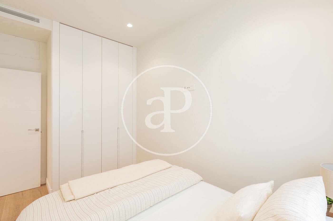 3 bedroom Apartment for sale in Madrid city - € 1,175,000 (Ref: 9846250)