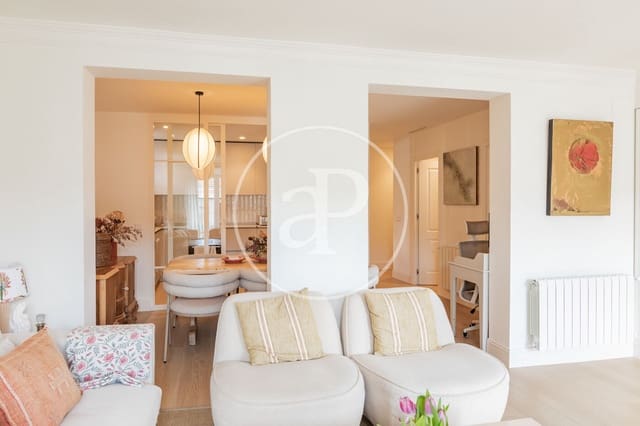 2 sovrum Lägenhet till salu i Universidad, Madrid stad - 950 000 € (Ref: 9846251)