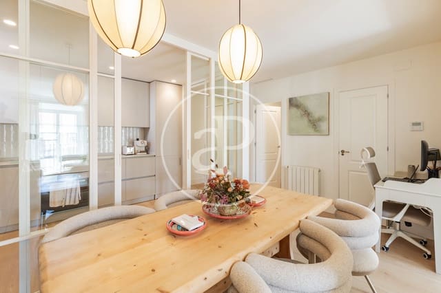 2 sovrum Lägenhet till salu i Universidad, Madrid stad - 950 000 € (Ref: 9846251)