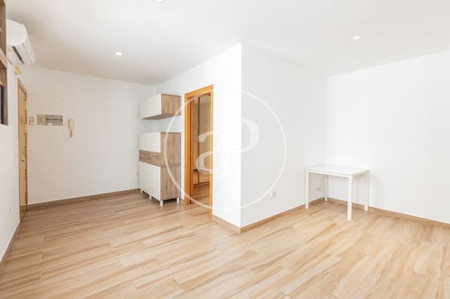 1 soveværelse Lejlighed til leje i Acacias, Madrid by - € 1.100 (Ref: 9849395)