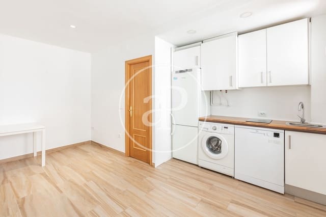 1 soveværelse Lejlighed til leje i Acacias, Madrid by - € 1.100 (Ref: 9849395)
