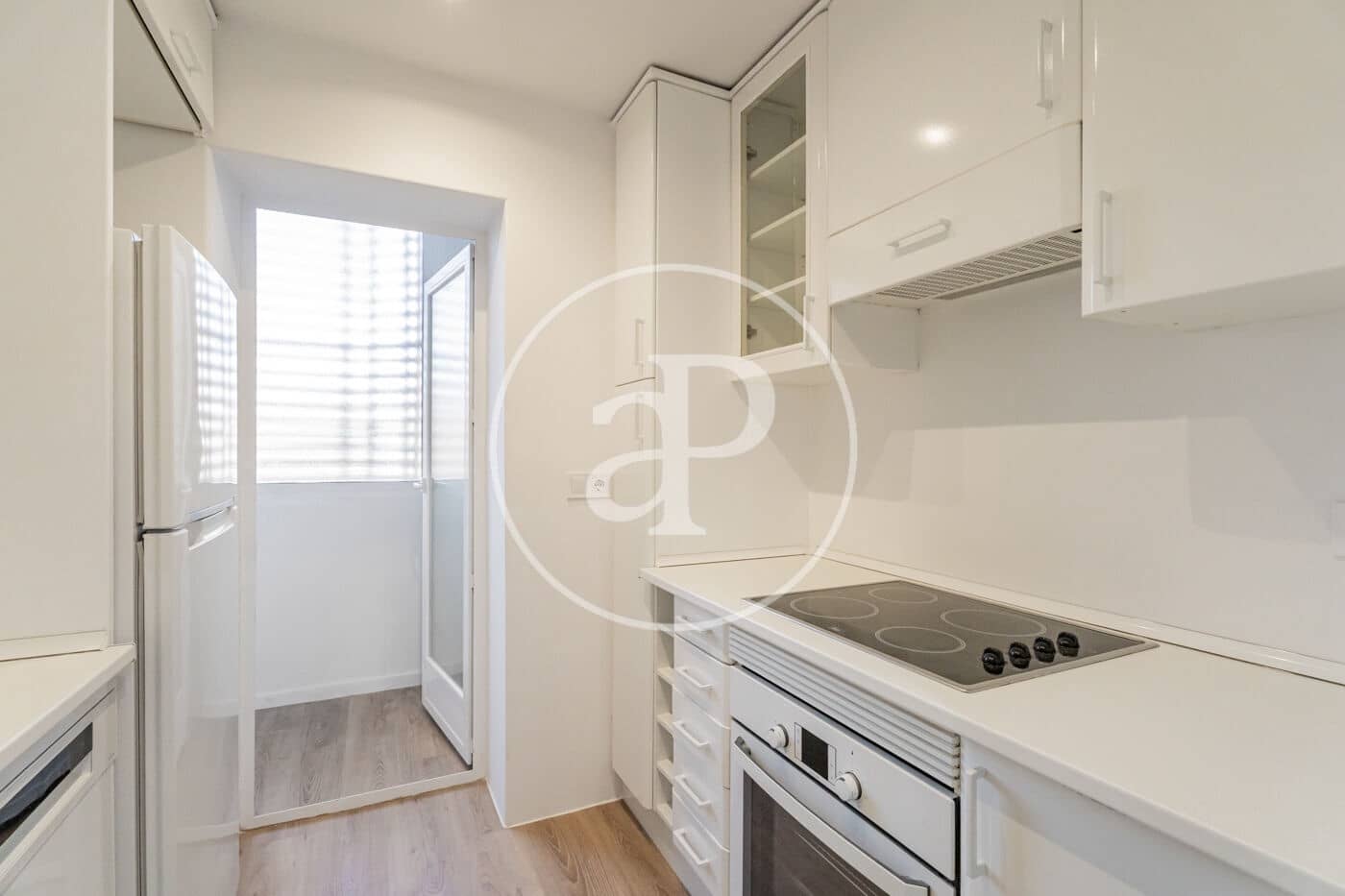 2 sypialnia Apartament do wynajęcia w Miasto Madryt z basenem garażem - 1 850 € (Ref: 9849396)