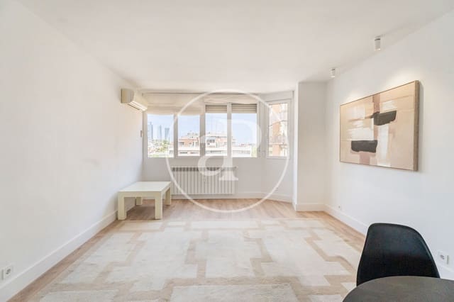 2 soveværelse Lejlighed til leje i Hispanoamérica, Madrid by med swimmingpool garage - € 1.850 (Ref: 9849396)