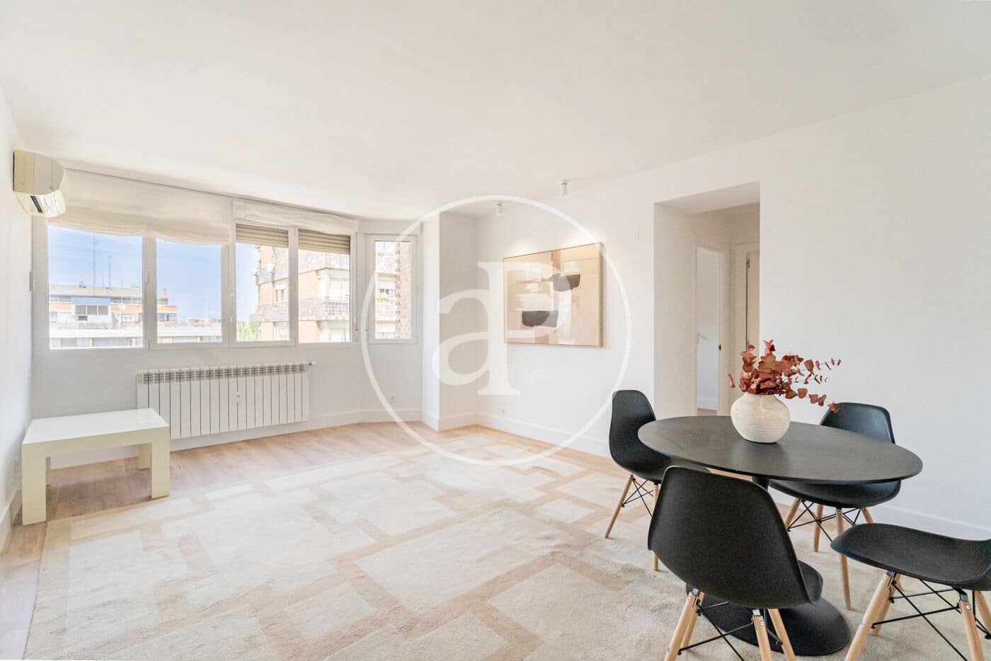 2 sypialnia Apartament do wynajęcia w Miasto Madryt z basenem garażem - 1 850 € (Ref: 9849396)