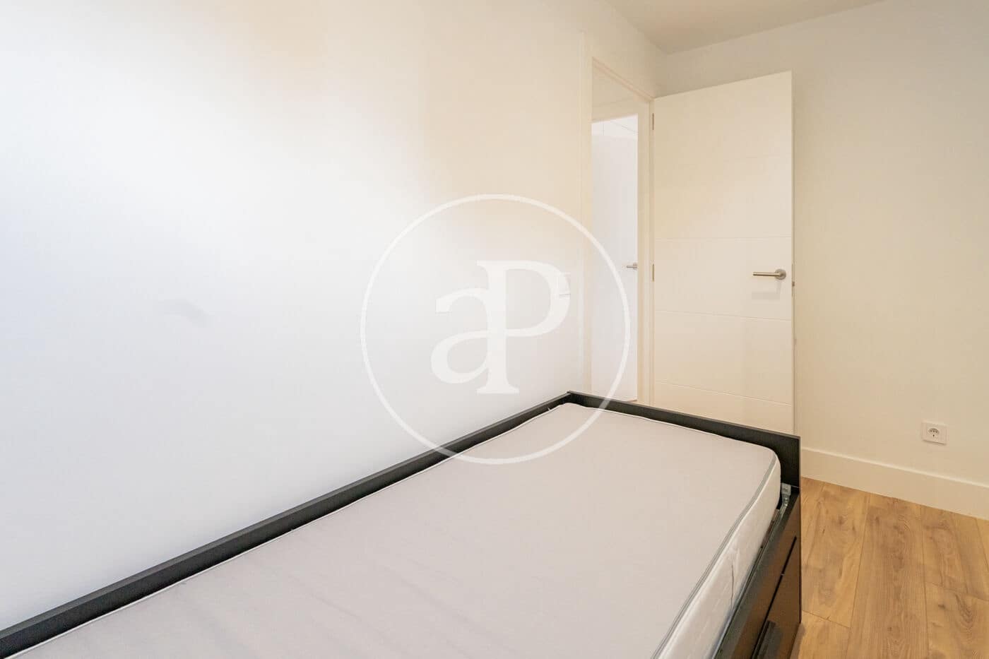 2 sypialnia Apartament do wynajęcia w Miasto Madryt z basenem garażem - 1 850 € (Ref: 9849396)