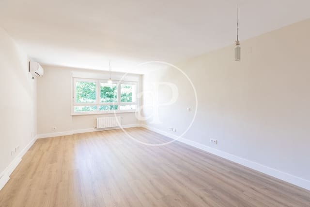 3 soveværelse Lejlighed til leje i Nueva España, Madrid by med swimmingpool garage - € 2.700 (Ref: 9851768)